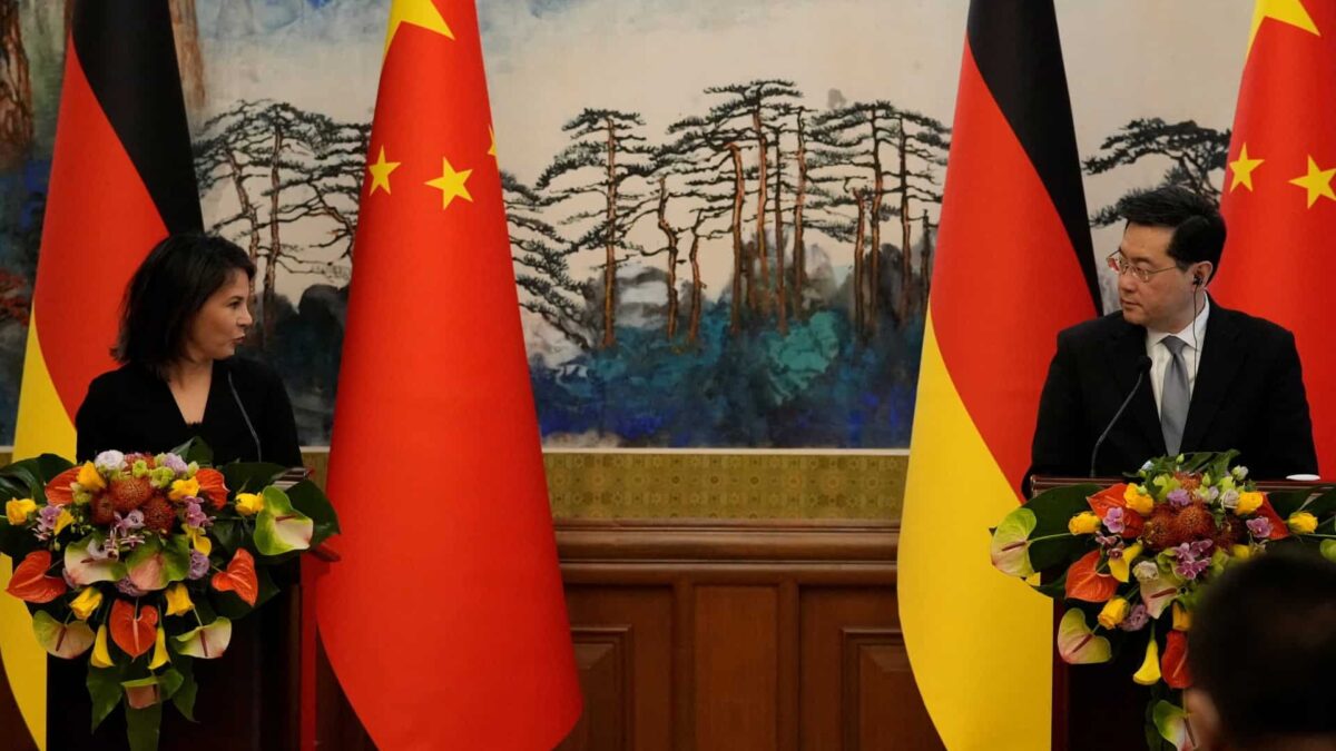 Apelați „agresorul” Rusiei să pună capăt războiului, Germania îndeamnă China 2023 04 14T064005Z 1548608244 RC25E0AX73E0 RTRMADP 3 CHINA GERMANY