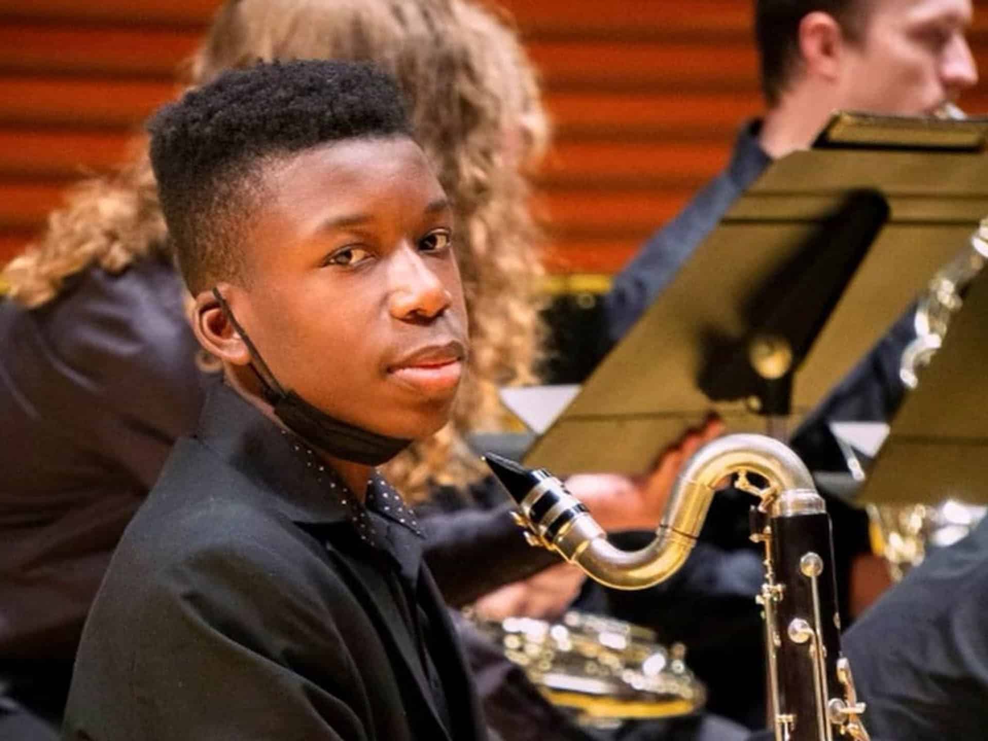 Un bărbat din SUA acuzat că a împușcat un adolescent de culoare care s-a apropiat de o casă greșită