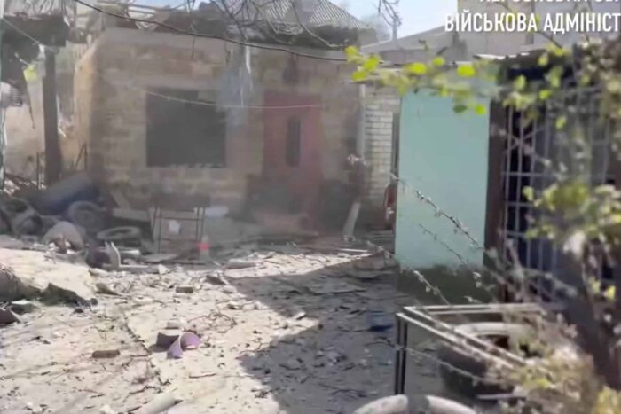 Ucraina câștigă un avantaj în Herson în timp ce contraofensiva se apropie 2023 04 18T123852Z 1562035049 RC20H0ACLH3Z RTRMADP 3 UKRAINE CRISIS KHERSON AFTERMATH 1682527413