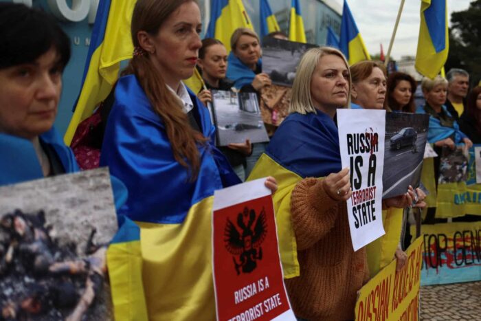 2023-04-21T191036Z_1571533631_RC27J0AZYRHD_RTRMADP_3_UKRAINE-CRISIS-BRAZIL-PORTUGAL-1682113206.jpg
