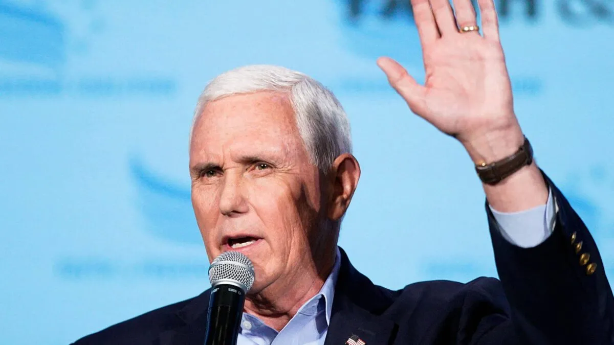 2023-04-23T000054Z_1694970924_RC2YJ0AHQSM3_RTRMADP_3_USA-ELECTION-EVANGELICALS-1682634064.jpg
