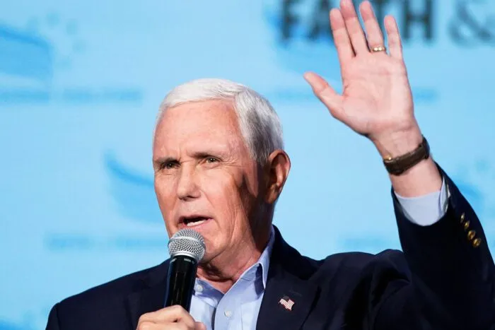 2023-04-23T000054Z_1694970924_RC2YJ0AHQSM3_RTRMADP_3_USA-ELECTION-EVANGELICALS-1682634064.jpg