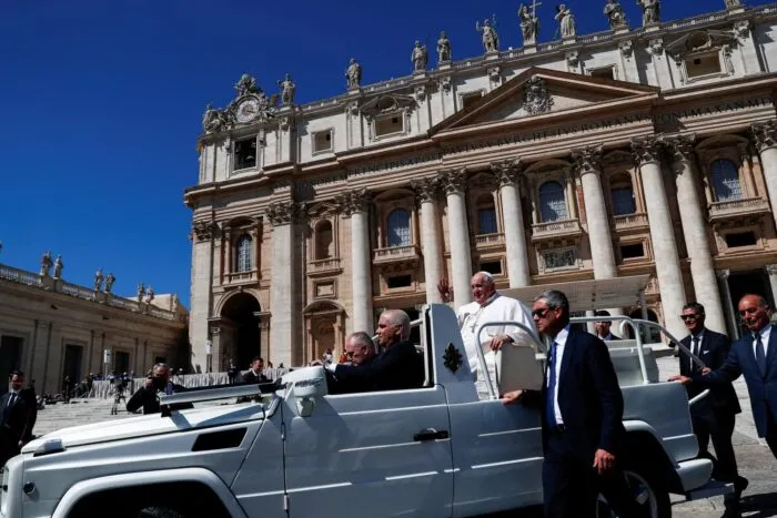 2023-04-26T163022Z_1290352553_RC29M0ATG15Q_RTRMADP_3_POPE-SYNOD-WOMEN-1682580283.jpg