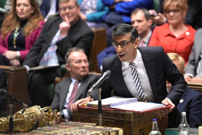 Camera Comunelor din Marea Britanie aprobă controversatul proiect de lege privind azilul 2023 04 26T163041Z 495091316 RC2BM0AXJ676 RTRMADP 3 BRITAIN POLITICS PMQS 1682538119