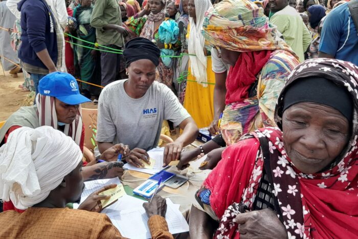 2023-04-26T190612Z_319982575_RC2DM0ATUW6J_RTRMADP_3_SUDAN-POLITICS-REFUGEES-CHAD-1682557164.jpg