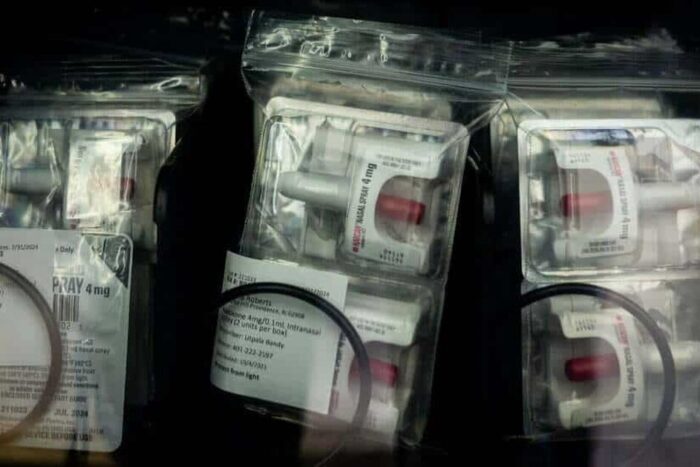 FDA aprobă Narcan pentru vânzări fără rețetă 29narcan fda hvml facebookJumbo