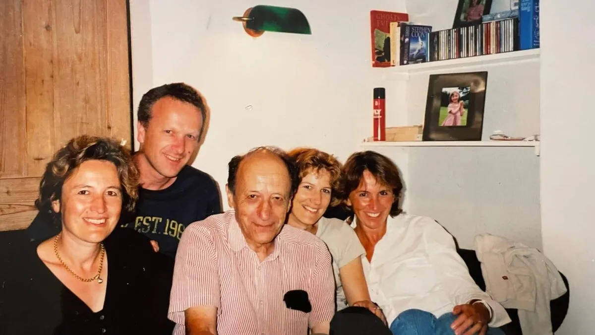 3.-Jiri-Fuchs-with-his-children.jpeg
