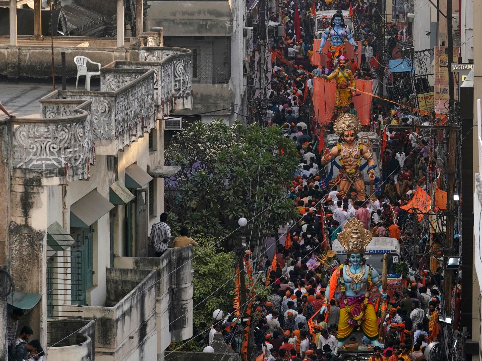 Un mort în timp ce violența zguduie estul Indiei în timpul festivalului hindus