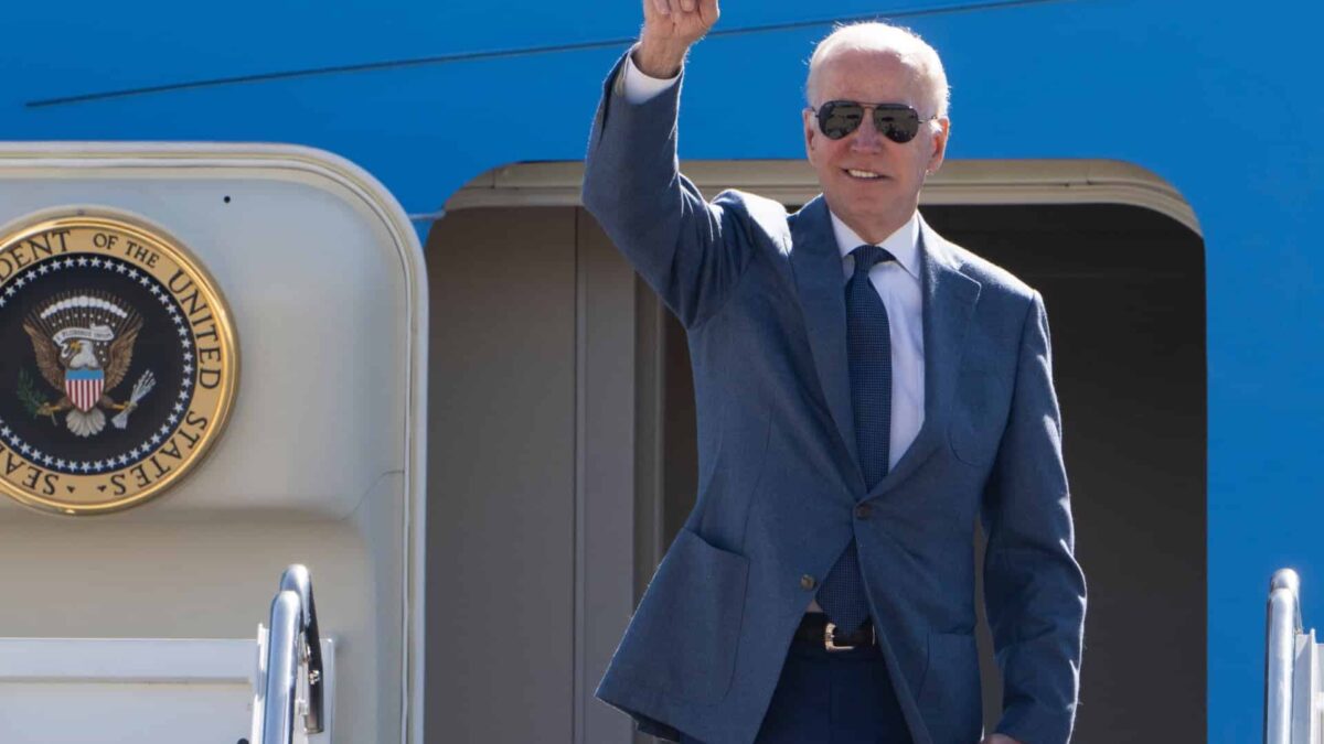 „Păstrează pacea”: Biden pleacă în Irlanda de Nord AP23101547337790