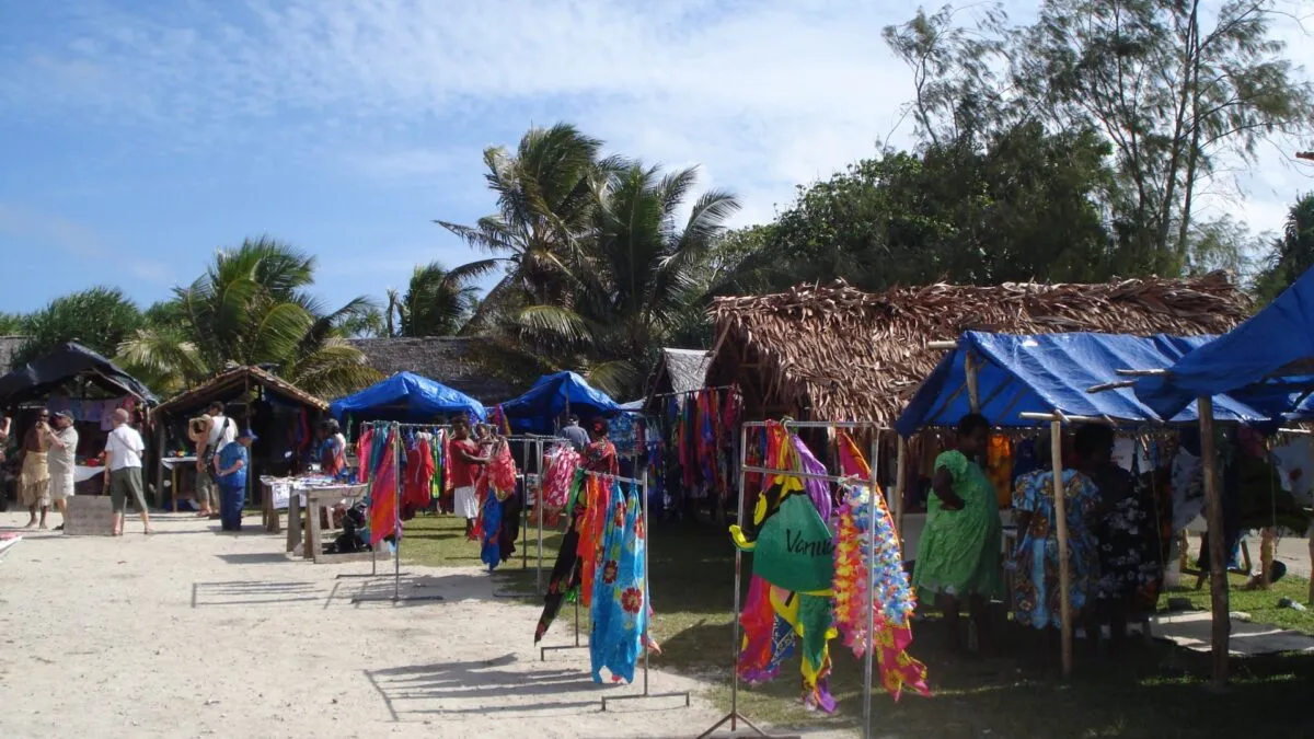 CEWilson-Image-4-Pre-COVID-Tourist-Market-Port-Vila-Vanuatu-1681775970.jpg
