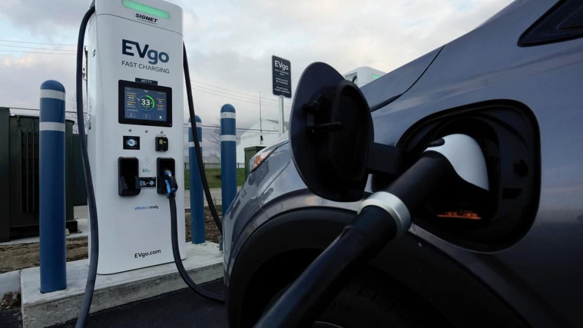 EV