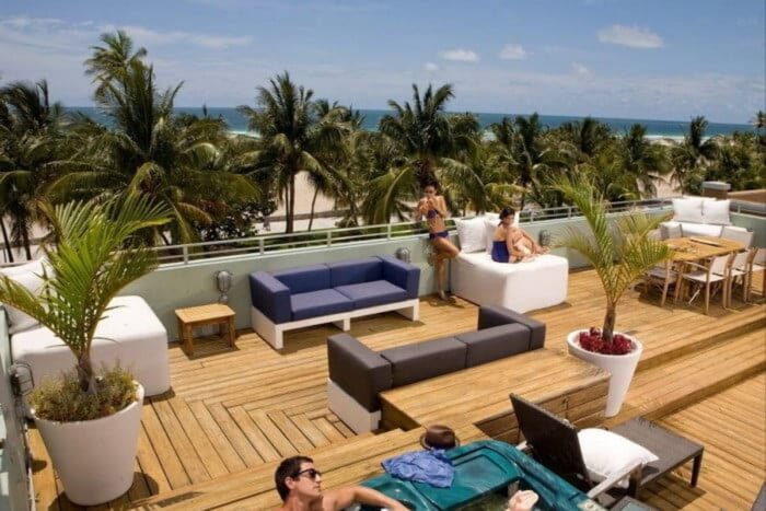 Hotelul Pelican reperul excentric al lui Diesel Miami Beach primeste