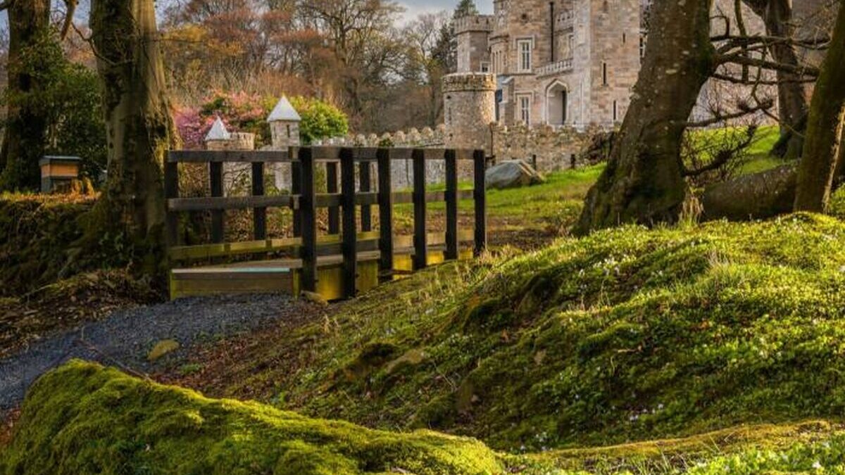 Irlanda de Nord: castele de lux, peisaje epice și bijuterii urbane Irlanda de Nord castele de lux peisaje epice si bijuterii