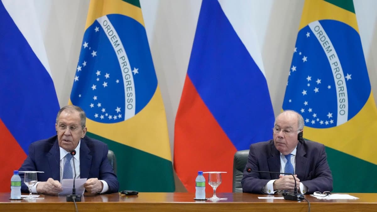 Serghei Lavrov se va întâlni cu brazilianul  Liuz Ignacio Lula, în timp ce SUA vorbește despre poziția Ucrainei