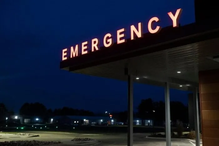 01emergencyroom-jfqk-facebookJumbo.jpg