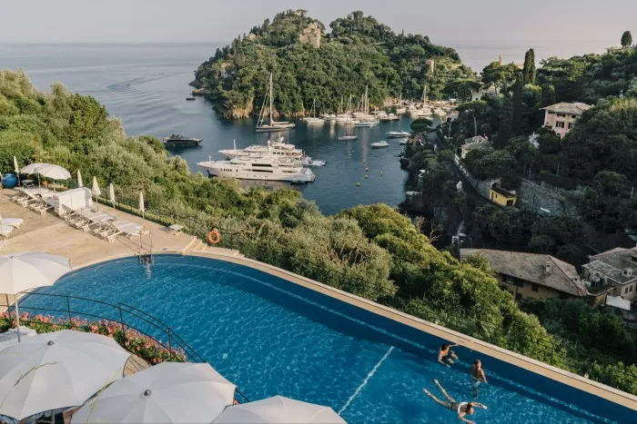 Vederea de la piscina de la Belmond Hotel Splendido