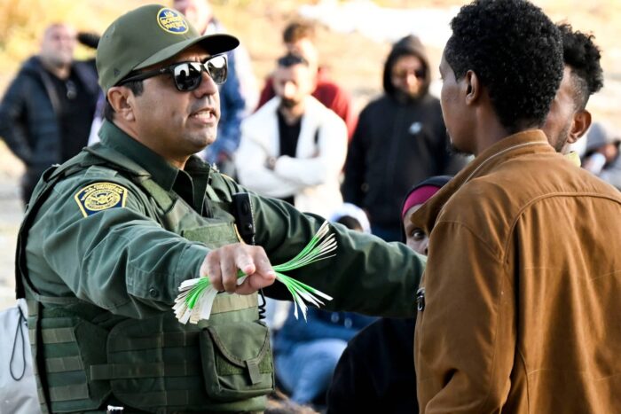 Republicanii americani adoptă un proiect de lege „extrem” în materie de imigrație, când titlul 42 se încheie | Știri despre migrație 1683846178 AP23129827716260 1683730231