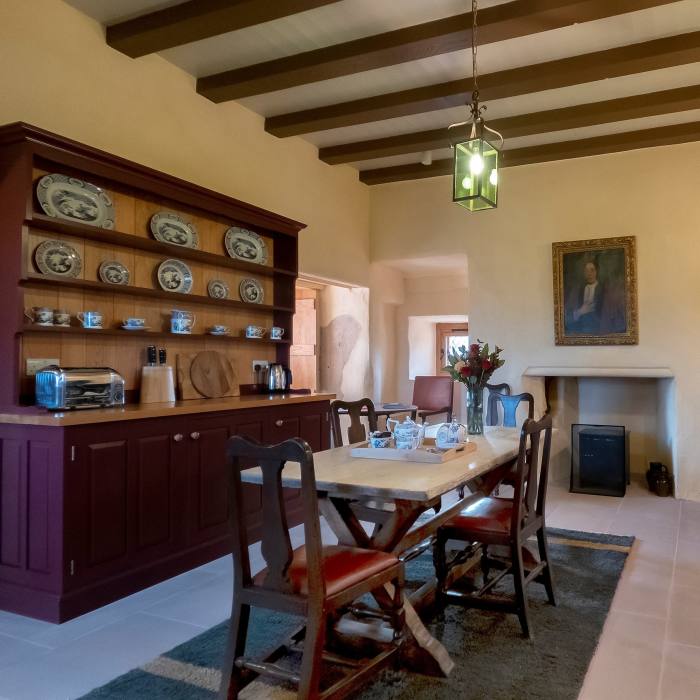 1684298244 999 Castelul scotian restaurat din ruine si al tau pentru