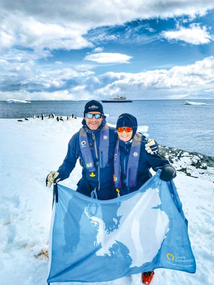 Amanda Wakeley schimbă moda cu polar pentru a face față ultimei frontiere a schiului Wakeley și Hugh Morrison ajung pe al șaptelea continent al Antarcticii