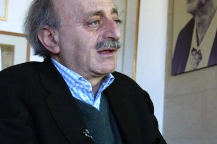 2005-03-17T000000Z_1675405229_RP6DRMRUMIAC_RTRMADP_3_LEBANON-JUMBLATT-1685019501.jpg