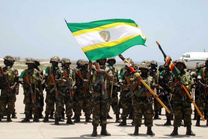 Al-Shabab atacă baza misiunii de menținere a păcii a UA din Somalia 2007 03 06T000000Z 268878077 GM1DUTGWCCAA RTRMADP 3 SOMALIA CONFLICT 1685098697