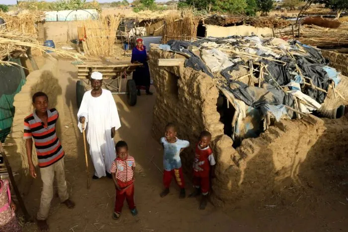 2022-04-25T000000Z_497132791_RC2CUT9UMWXC_RTRMADP_3_SUDAN-DARFUR.jpg