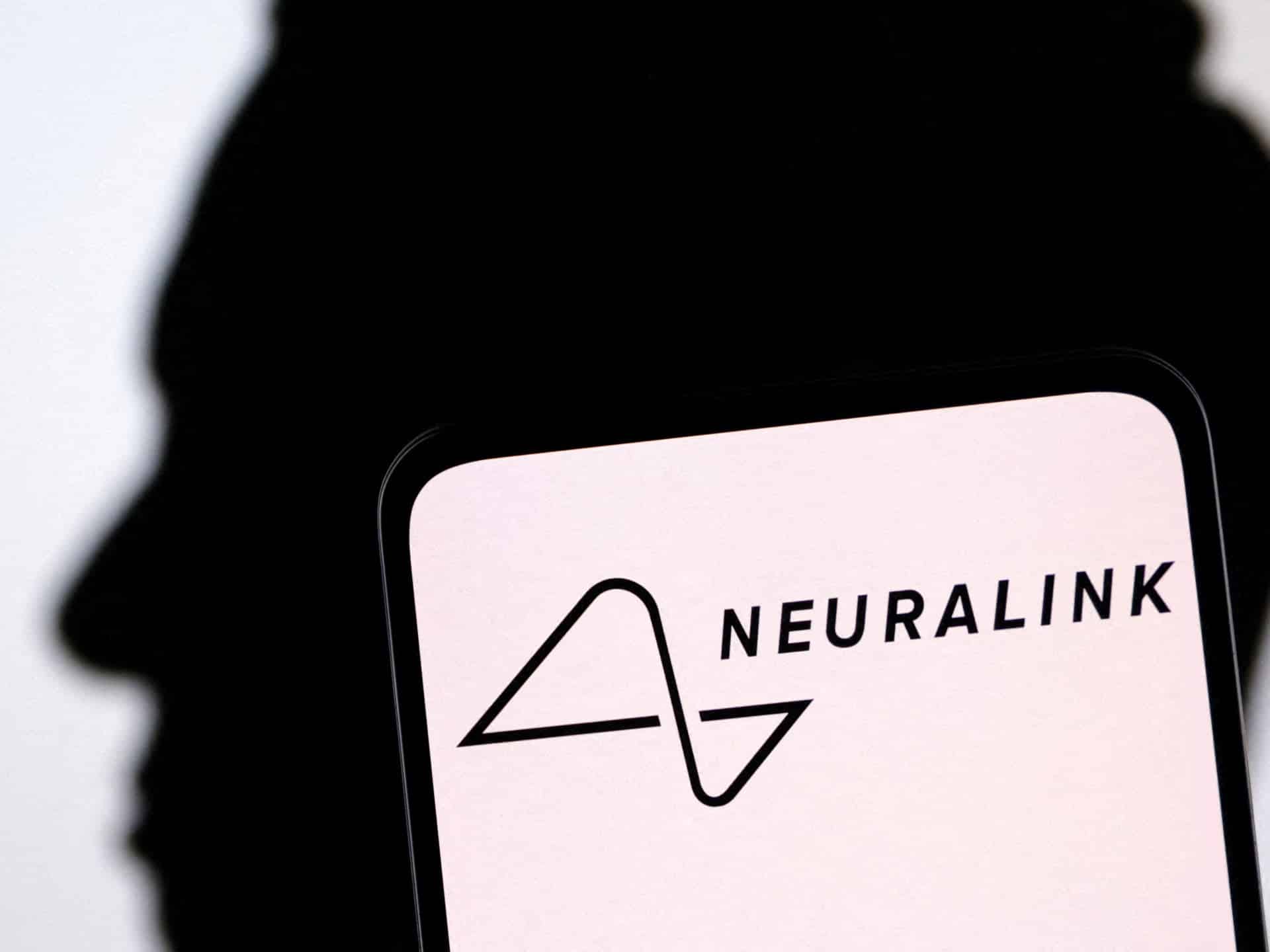 Firma de implanturi cerebrale Neuralink de la Elon Musk a fost autorizată pentru teste pe oameni