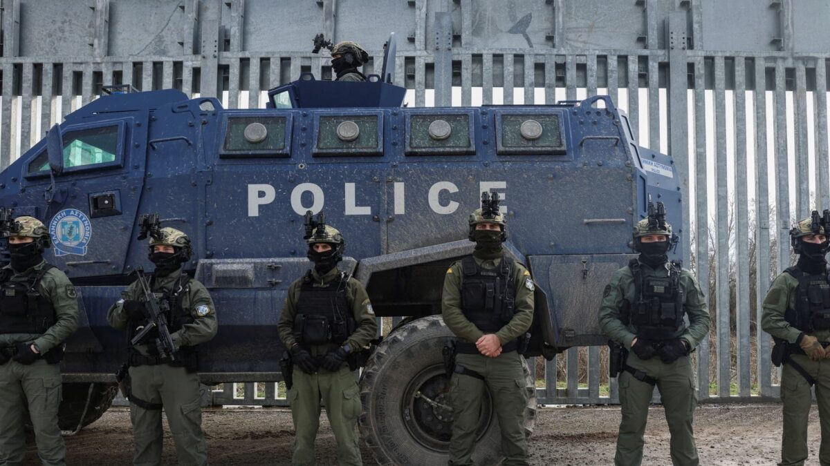 2023-01-21T163132Z_1199814296_RC20VY9MOQTK_RTRMADP_3_EUROPE-MIGRANTS-GREECE-FENCE-1684144307.jpg