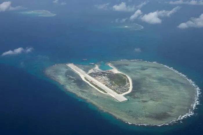 2023-03-10T062234Z_2096625239_RC22QZ95YOJN_RTRMADP_3_SOUTHCHINASEA-PHILIPPINES-1685485049.jpg