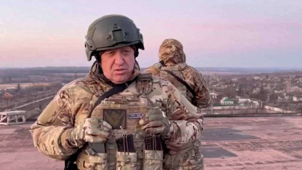 Trupele ruse abandonează pozițiile de lângă Bakhmut, spune șeful Wagner 2023 03 10T160503Z 1566519843 RC23RZ9VI9V9 RTRMADP 3 UKRAINE CRISIS PRIGOZHIN AMMO 1