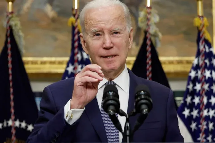 2023-03-13T131806Z_1163339626_RC20TZ9FUXJK_RTRMADP_3_GLOBAL-BANKS-SVB-BIDEN.jpg