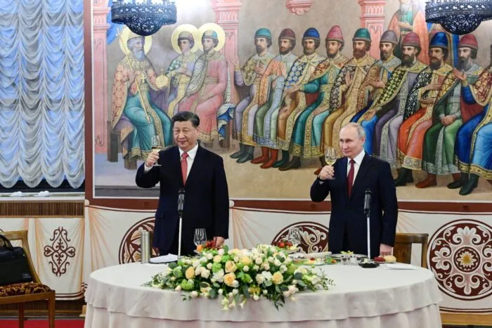 2023-03-21T182649Z_1664060921_RC2IYZ97IJCP_RTRMADP_3_CHINA-RUSSIA-DIPLOMACY-XI-PUTIN-1683474149.jpg