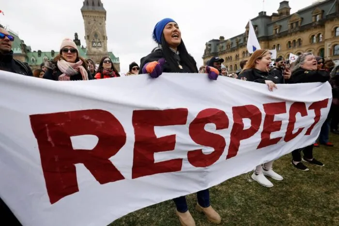 2023-04-19T182908Z_2004555749_RC2TH0AJI7K3_RTRMADP_3_CANADA-STRIKE-DETAILS-1682953126.jpg
