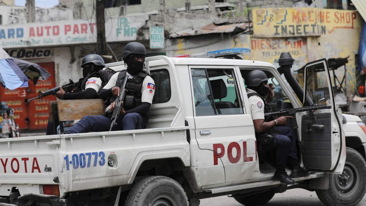 2023-04-26T020211Z_1466001817_RC2SL0ACIYXY_RTRMADP_3_HAITI-VIOLENCE-1683130230.jpg
