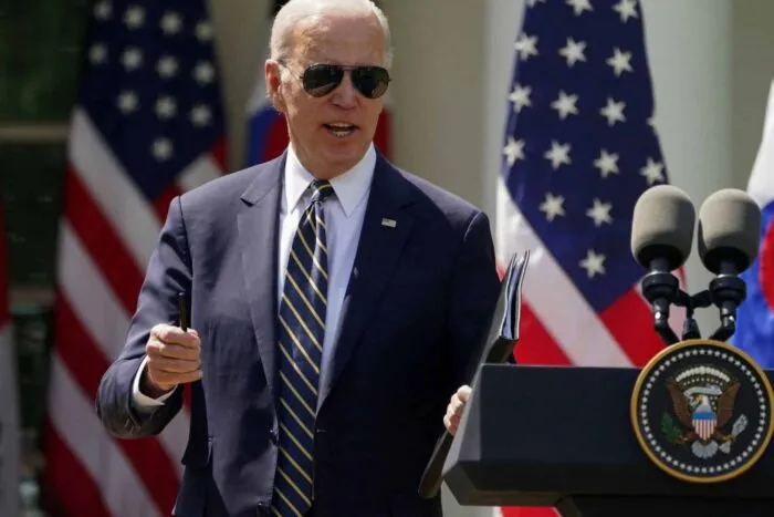 2023-04-26T184745Z_2113174000_RC2U10AGQKLS_RTRMADP_3_USA-BIDEN-TRUMP-1682553785.jpg