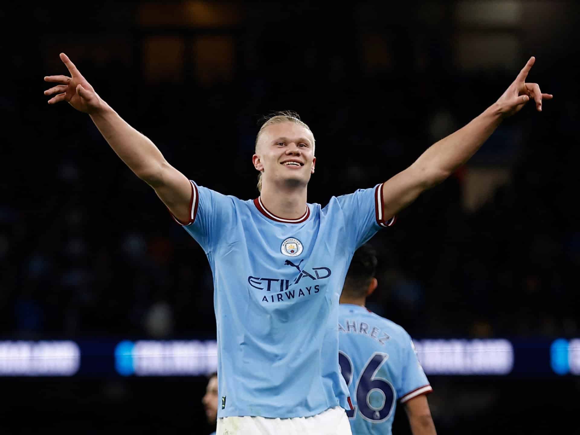 Fotbalistul Erling Haaland stabilește recordul de goluri în Premier League, Manchester City urcă în frunte