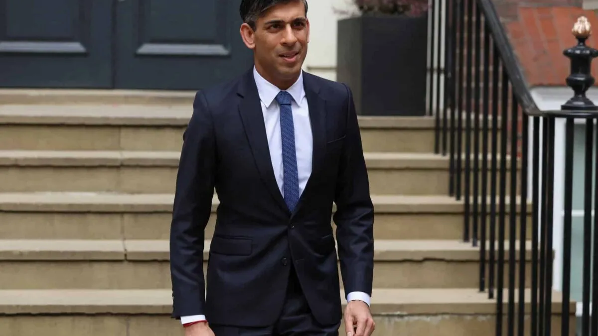 2023-05-05T065323Z_189367763_RC26S0A1FYA4_RTRMADP_3_BRITAIN-POLITICS-1683279376.jpg