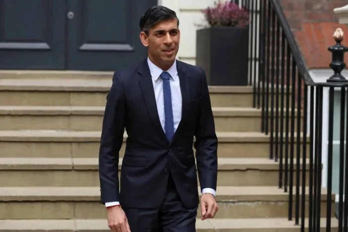 2023-05-05T065323Z_189367763_RC26S0A1FYA4_RTRMADP_3_BRITAIN-POLITICS-1683279376.jpg