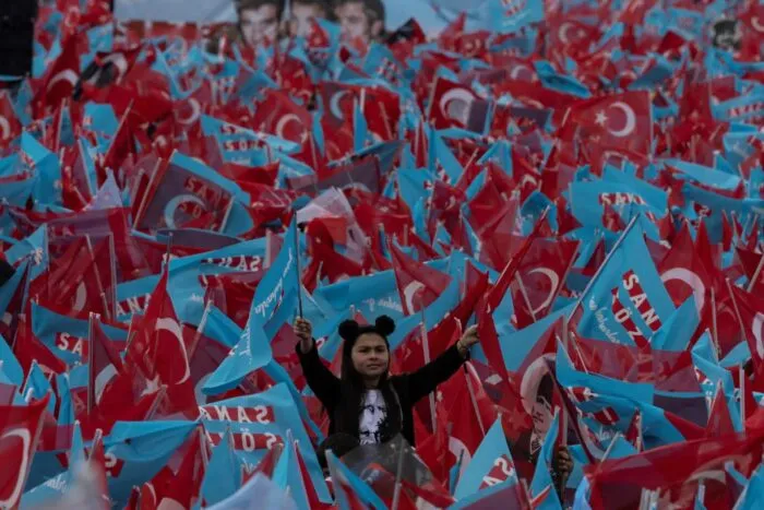 2023-05-06T200426Z_1203759166_RC25T0AAUUSI_RTRMADP_3_TURKEY-ELECTION-OPPOSITION-1683566848.jpg