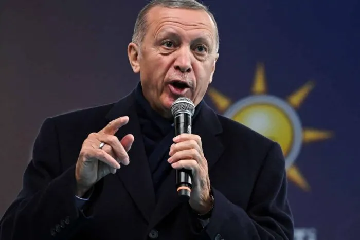2023-05-12T151251Z_1828726353_RC22X0A37XA2_RTRMADP_3_TURKEY-ELECTION-1683904826.jpg