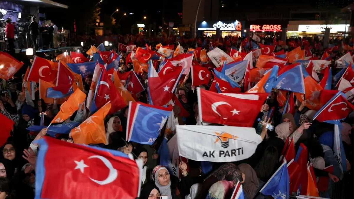 2023-05-14T190137Z_488399865_RC2JY0ASQCKD_RTRMADP_3_TURKEY-ELECTION-1684093949.jpg