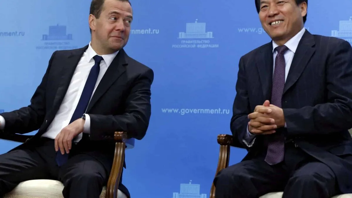 2023-05-15T033132Z_823793536_RC2QY0AISQJ5_RTRMADP_3_UKRAINE-CRISIS-CHINA-1684123243.jpg