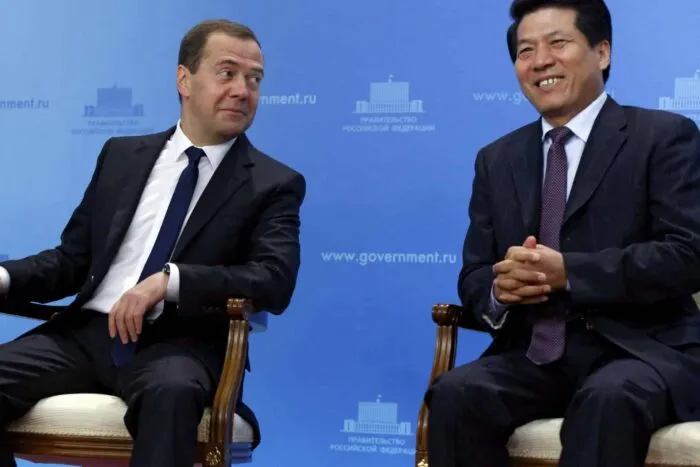 2023-05-15T033132Z_823793536_RC2QY0AISQJ5_RTRMADP_3_UKRAINE-CRISIS-CHINA-1684123243.jpg