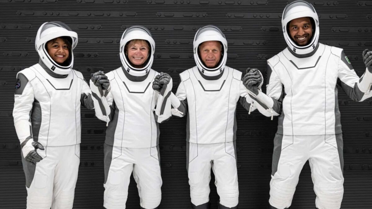 SpaceX trimite astronauți saudiți, inclusiv prima femeie arabă, la ISS 2023 05 20T144014Z 412575783 RC2E21AHHLX8 RTRMADP 3 SAUDI ASTRONAUTS 1684721835