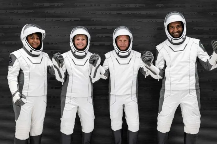 2023-05-20T144014Z_412575783_RC2E21AHHLX8_RTRMADP_3_SAUDI-ASTRONAUTS-1684721835.jpg