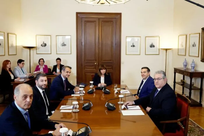 2023-05-24T094116Z_818945240_RC2W41A3LF4R_RTRMADP_3_GREECE-ELECTION-1684925757.jpg