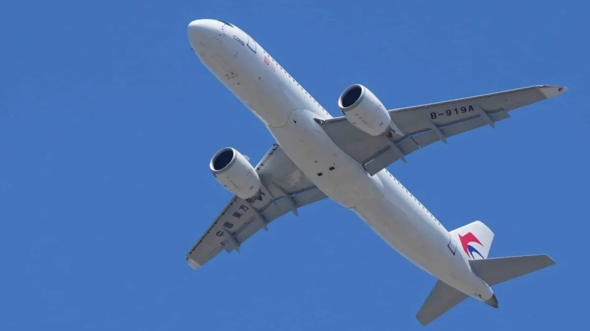 2023-05-28T024751Z_1680283243_RC2E71ASLV5W_RTRMADP_3_CHINA-AVIATION-C919-1685259426.jpg