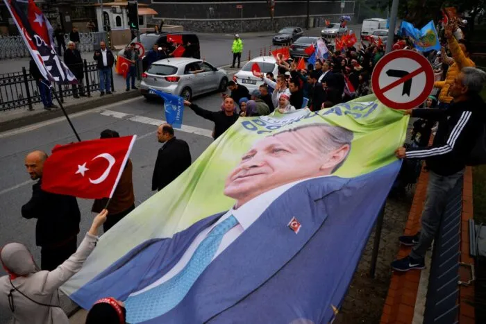 2023-05-28T144012Z_1344302107_RC2Q71AIAFLW_RTRMADP_3_TURKEY-ELECTION-1685284859.jpg