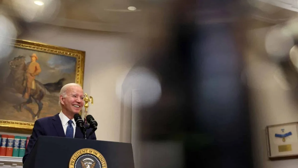 2023-05-28T225451Z_1216463083_RC2Y71A75Q2V_RTRMADP_3_USA-BIDEN-1685325069.jpg