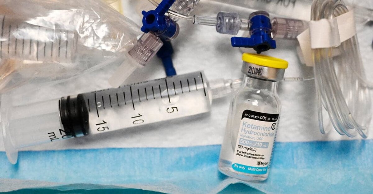24KETAMINE-VS-ECT1-facebookJumbo.jpg